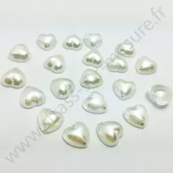 Demi-perle nacrée cœur à coudre - Transparent - 8mm à 12mm - détail