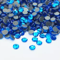 Strass thermocollant en verre DMC - Bleu - 2mm à 6mm