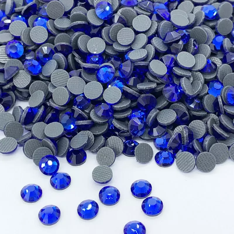 Bleu saphir - Strass thermocollant en verre DMC - 2mm à 6mm